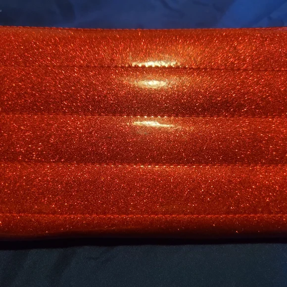 LUX DE VILLE RED SPARKLE WALLET - Picture 4 of 15